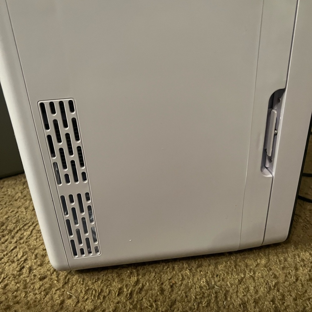 Cooluli Infinity compact mini fridge - Picture 9 of 9